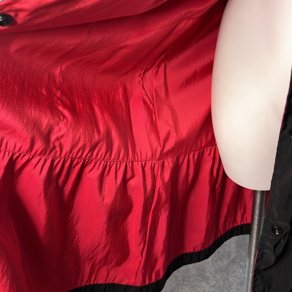 Vintage Nylon Raincoat size large - Picture 6 of 7